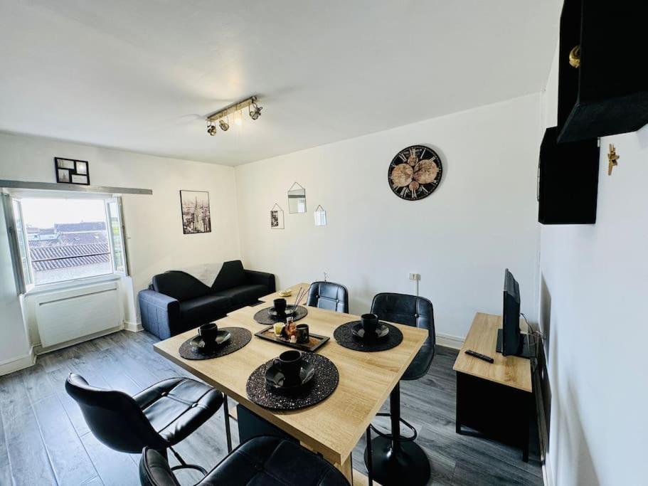 Isval Wifi-Hyper Centre Cognac Apartment Exterior photo