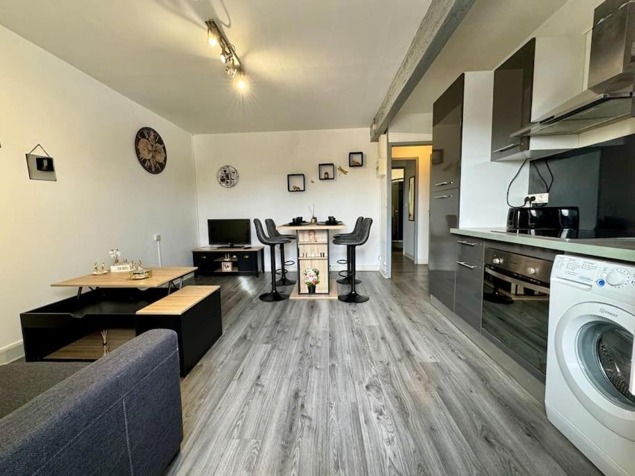 Isval Wifi-Hyper Centre Cognac Apartment Exterior photo